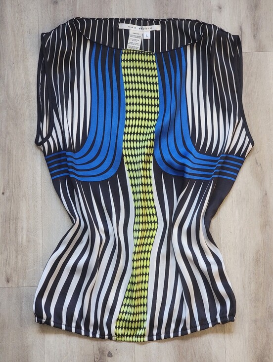 Max Studio Tops - Max Studio Geometric Graphic Chevron Sleeveless Top Blouse - Size L